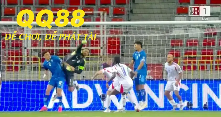 Donnarumma Nhận Sự Giúp Đỡ Kịp Thời Từ Trọng Tài Để Sửa Lỗi Dại Dột